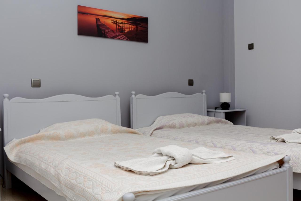 Hotel Finikas à Larissa Extérieur photo