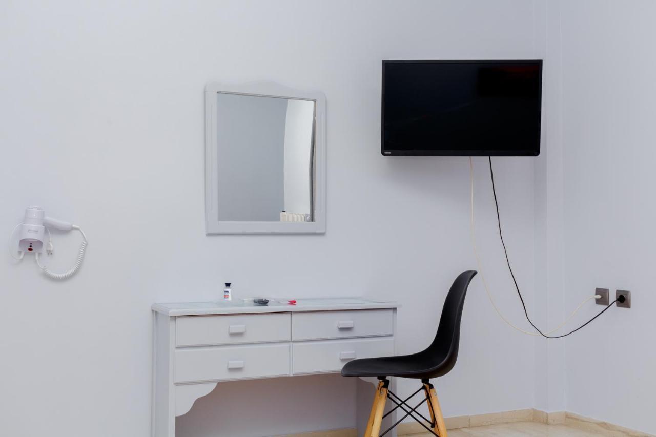 Hotel Finikas à Larissa Extérieur photo